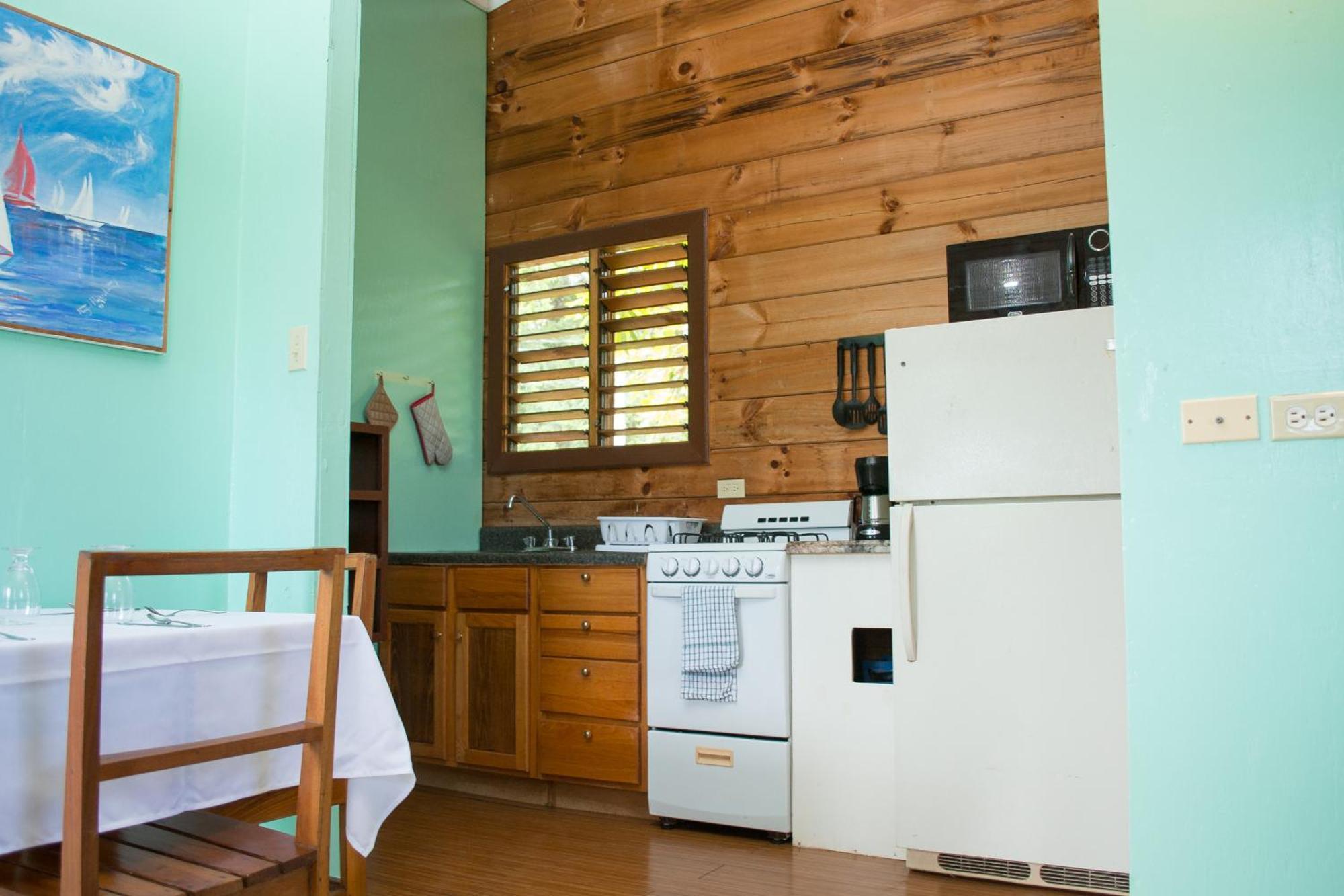 The Westender Inn Негрил Экстерьер фото