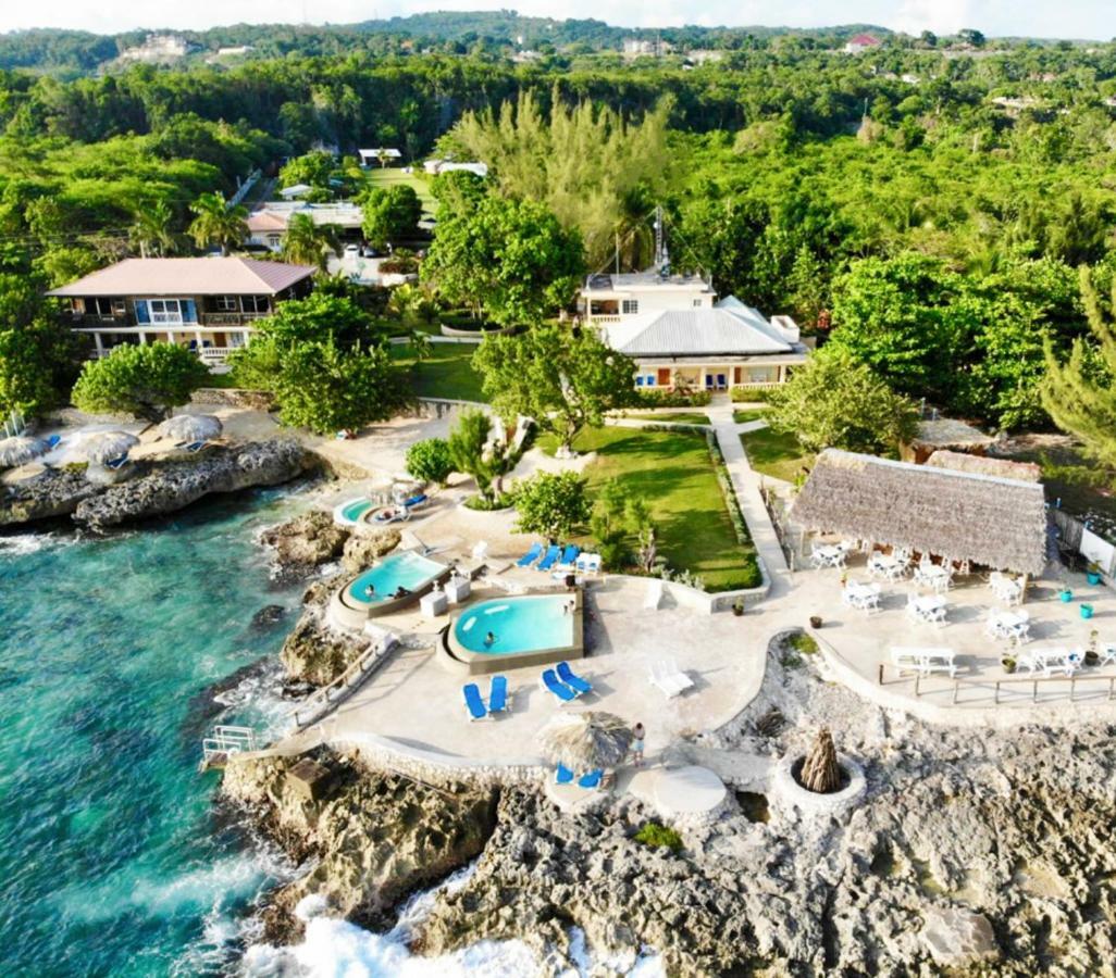 The Westender Inn Негрил Экстерьер фото